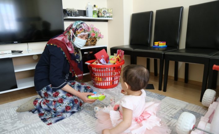 Lösemiden kaybettikleri kızlarının kardeş isteğini 