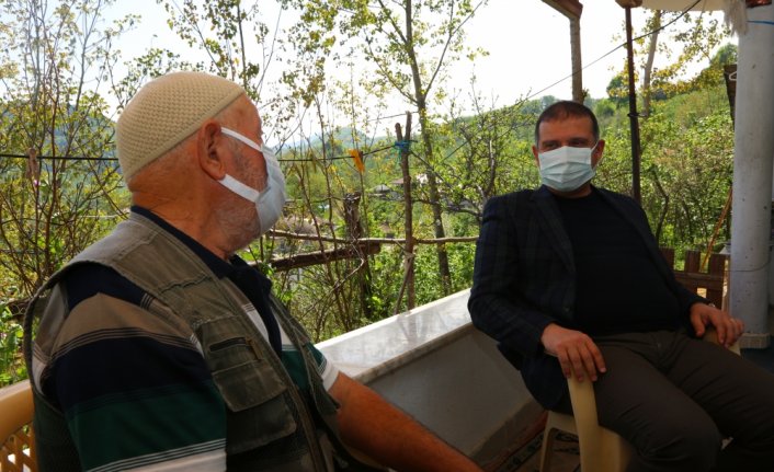 Ordu'da 77 yaşına giren Enver Bardak'a sürpriz doğum günü