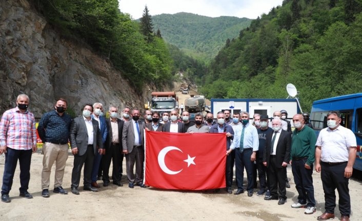 Rize'de sivil toplum kuruluşlarından İkizdere'de yapılacak taş ocağına destek