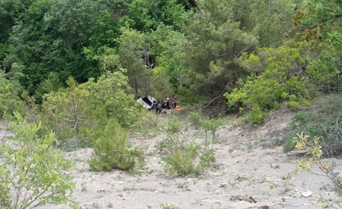 Sinop'ta otomobil uçuruma devrildi: 1 ölü