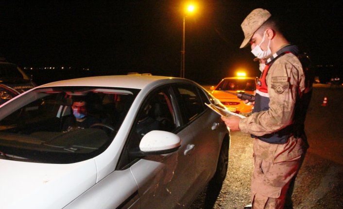 Taşova’da jandarma ekipleri denetimlerini sürdürüyor
