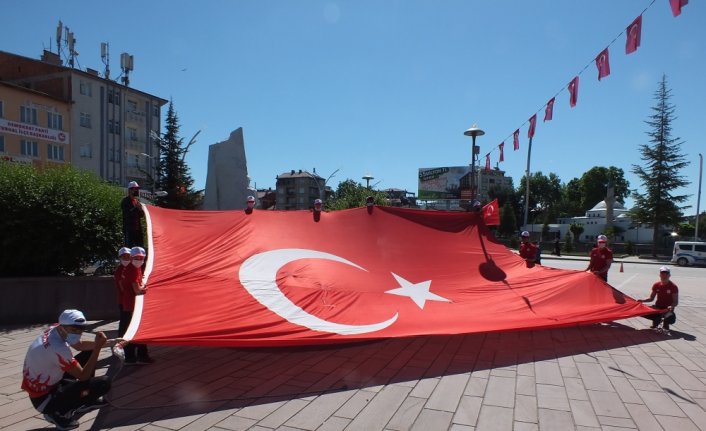 Turhal'da 19 Mayıs Atatürk'ü Anma, Gençlik ve Spor Bayramı kutlanıyor