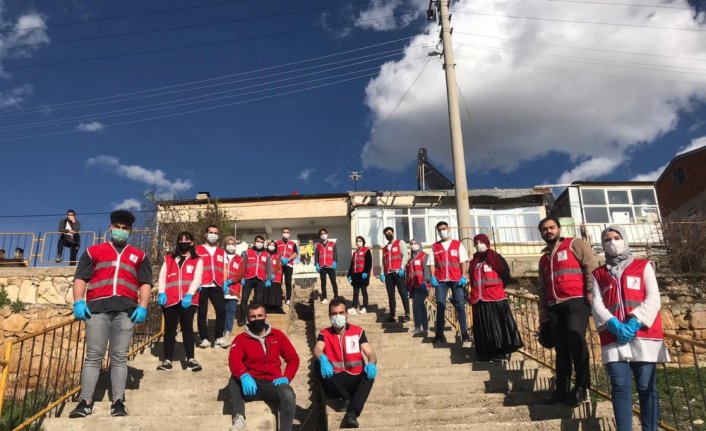 Türk Kızılay, Bayburt'ta 750 pide dağıttı