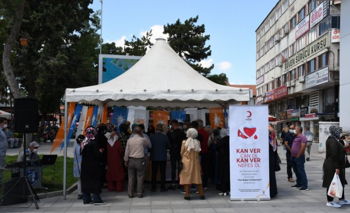 AK Parti Kadın Kolları İl Başkanlığından kan bağışı kampanyası