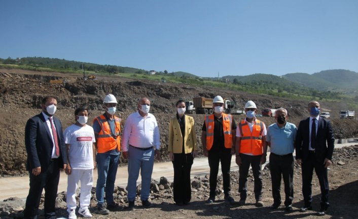 AK Parti'li Karaaslan, Samsun Şehir Hastanesi inşaatında incelemelerde bulundu: