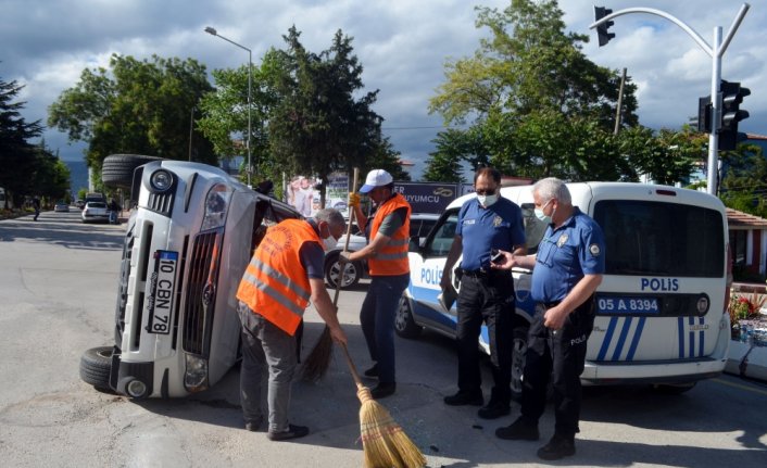 Amasya'da iki otomobil çarpıştı: 4 yaralı