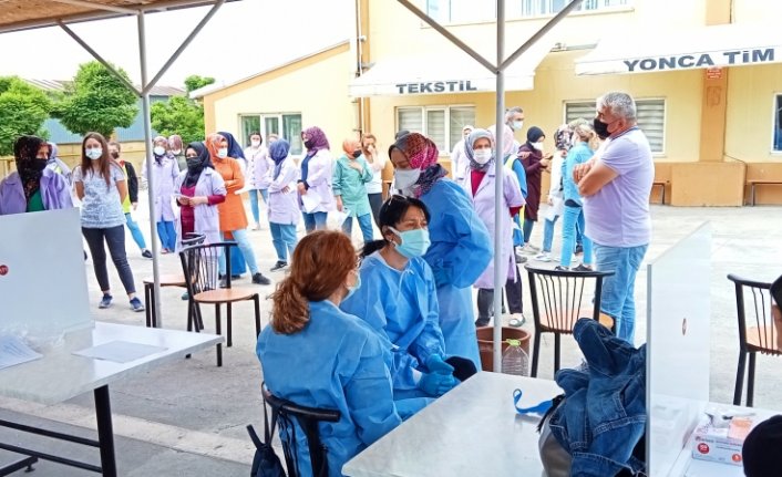 Bartın'da OSB çalışanları aşılama faaliyetlerine yoğun ilgi gösteriyor