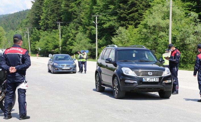 Bolu'da jandarmadan drone destekli trafik denetimi