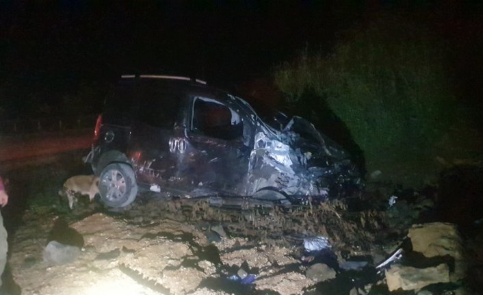 Düzce'de panelvan ile minibüs çarpıştı: 3 yaralı