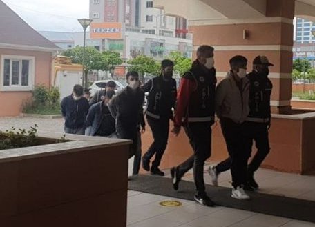 Kastamonu'da organize suç örgütü operasyonunda gözaltına alınan 5 kişiden 2'si tutuklandı