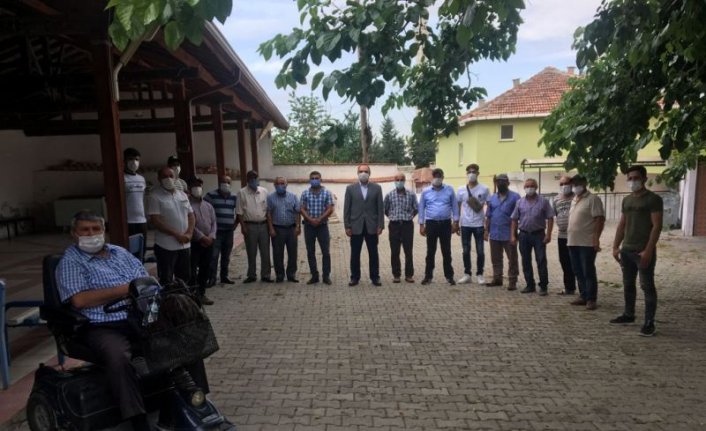 Kaymakam Demirkale, köyleri ziyaret ederek çalışmaları yerinde inceliyor