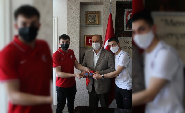 Ordu'da başarılı sporcular altınla ödüllendirildi