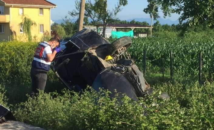 Samsun'da otomobil devrildi: 1 ölü, 3 yaralı