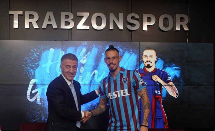 Trabzonspor, Hamsik ile sözleşme imzaladı