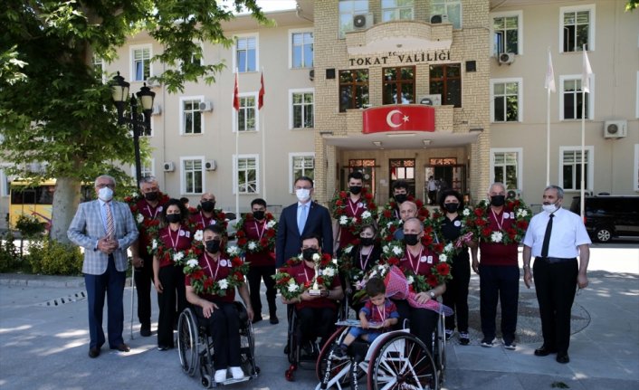 Valiliğin girişimiyle alınan tekerlekli sandalyelerle 2. Lig'e yükseldiler