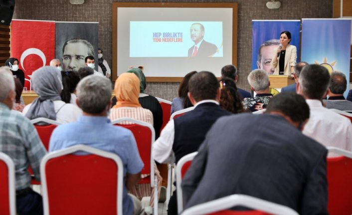 AK Parti'li Karaaslan, partisinin Bafra İlçe Danışma Meclisi Toplantısı'nda konuştu:
