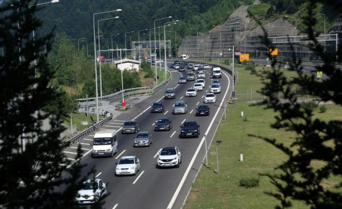Anadolu Otoyolu'nda bayram tatili yoğunluğu artıyor