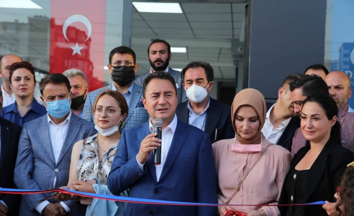 DEVA Partisi Genel Başkanı Babacan, partisinin Atakum ilçe bakanlığının açılışına katıldı: