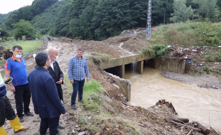 Düzce'de yaşanan selden etkilenen alanlarda çalışmalar sürüyor