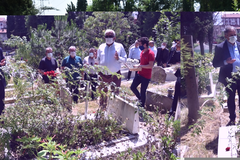 Ereğli'de şehit mezarlarına karanfil bırakıldı