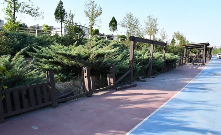 Karabük Belediye Başkanı Vergili'den park ve bahçelere zarar verenlere tepki
