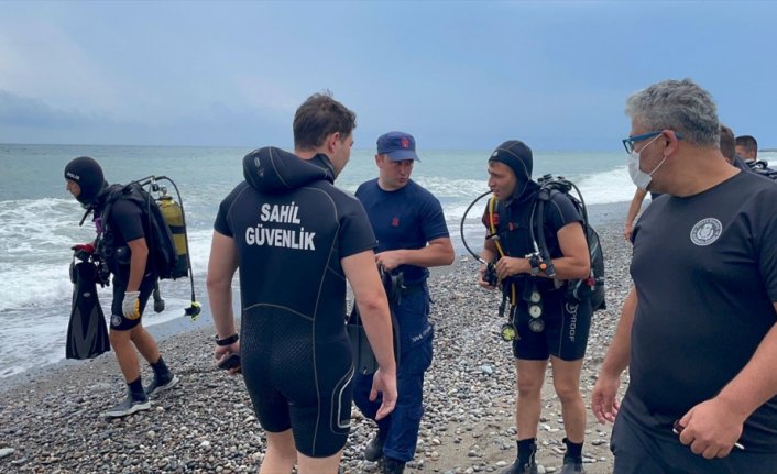Kastamonu'da denizde kaybolan genci arama çalışmalarına ara verildi