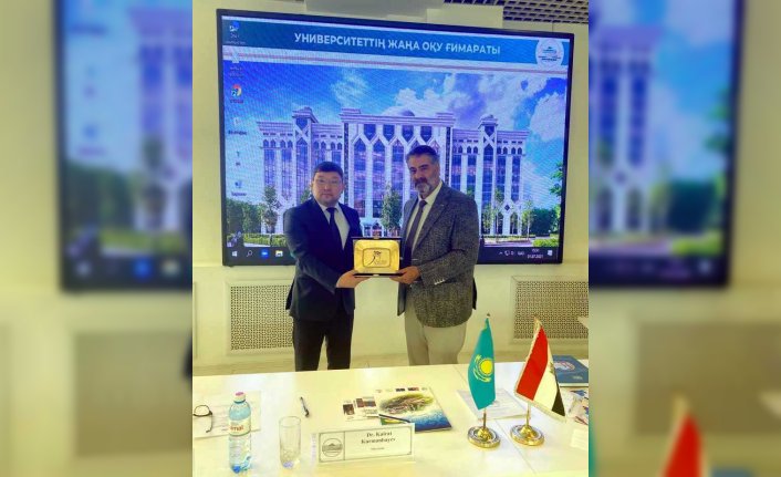 KBÜ Rektörü Polat, Kazakistan'da temaslarda bulundu
