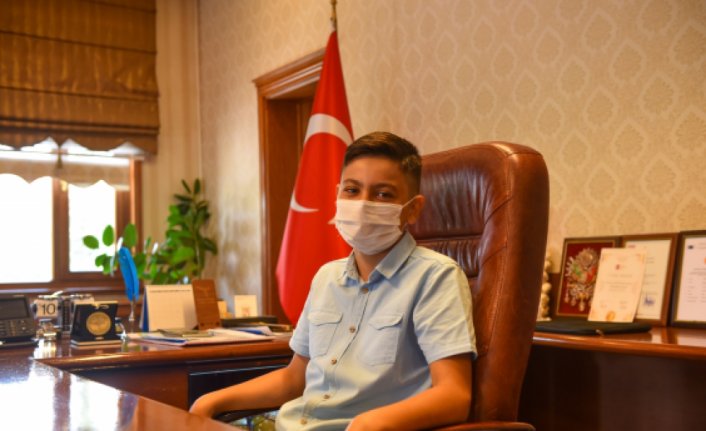 LGS'de dereceye giren öğrencilere Taşköprü Belediye Başkanı Çatal bisiklet hediye etti