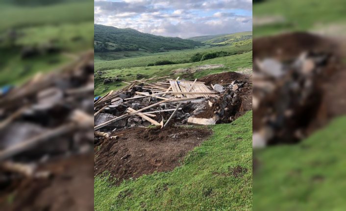 Menderesleri ile ünlü Perşembe Yaylası'ndaki kaçak yapılar yıkıldı