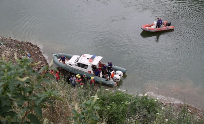 Murgul'daki selde kaybolan kişinin cansız bedeni bulundu