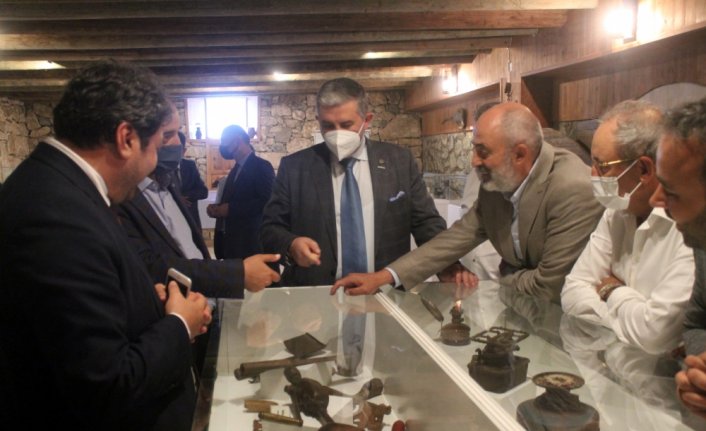 MÜSİAD heyeti, Bayburt'taki Kenan Yavuz Etnografya Müzesi'ni ziyaret etti