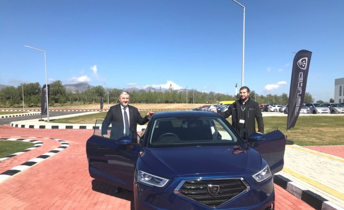 MÜSİAD üyeleri KKTC'nin yerli otomobili Günsel'i test etti