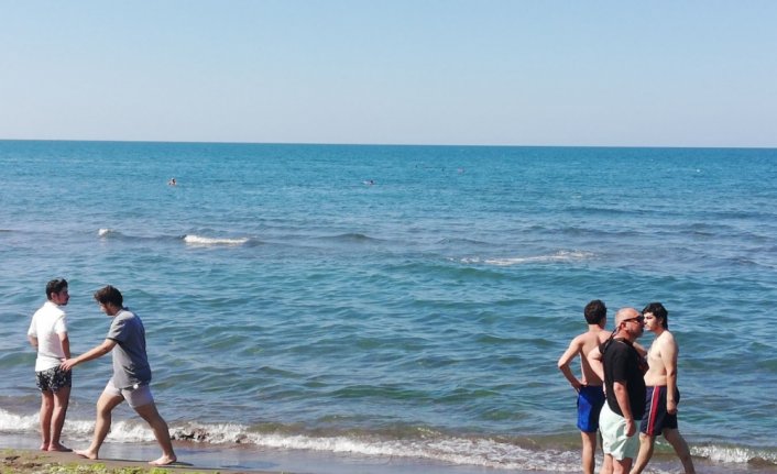 Ordu'da denizde boğulma tehlikesi geçiren genç hastaneye kaldırıldı