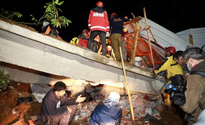 Rize'deki sel ve heyelanlar nedeniyle kaybolan kişilerden birinin cesedine ulaşıldı