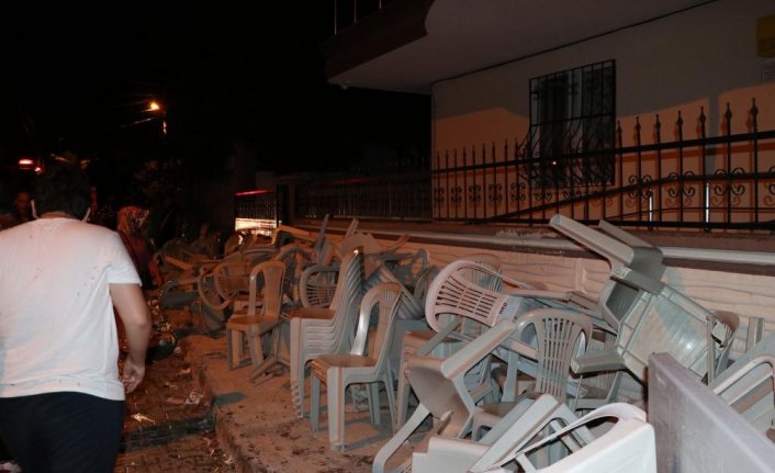 Samsun'da binanın çatısında çıkan yangın hasara neden oldu