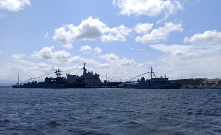Savaş gemileri Sinop İskelesi'ne demirledi
