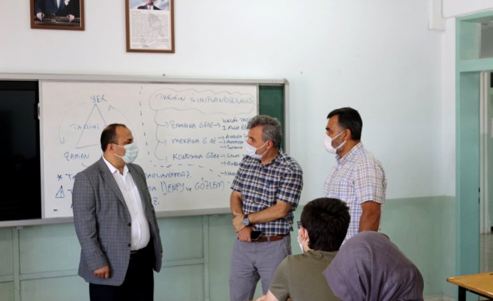 Suluova Kaymakamı Şen'den destekleme ve yetiştirme kurslarına ziyaret