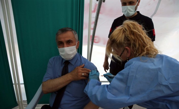 Tokat'ta Kovid-19 aşı çadırları kuruldu