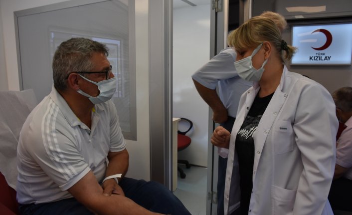 Türkiye Muhtarlar Konfederasyonundan Kızılay'ın kan bağışı kampanyasına destek