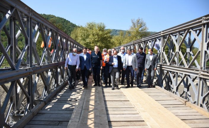 Bakan Karaismailoğlu, Bartın'da selde yıkılan köprünün yerine kurulan panel köprünün açılışına katıldı: