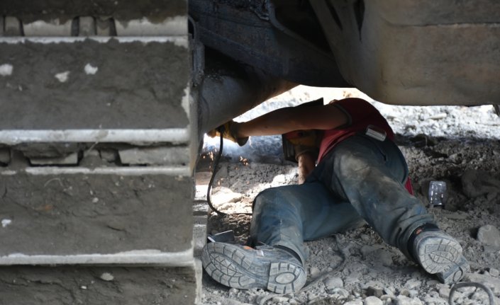 DSİ Genel Müdürü Yıldız, Bozkurt'taki Ezine Çayı'nda yürütülen çalışmaları anlattı: