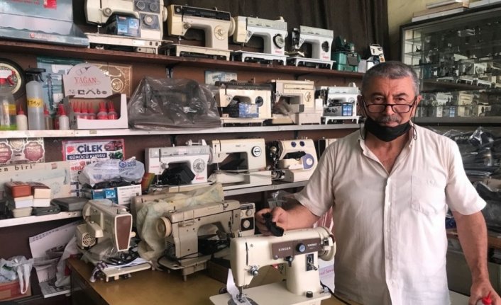 Eski dikiş makineleri Kazım ustanın elinde 