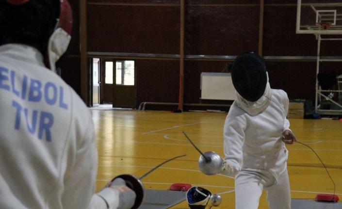 Eskrim Milli Takımı, hazırlıklarını Bolu'da sürdürüyor