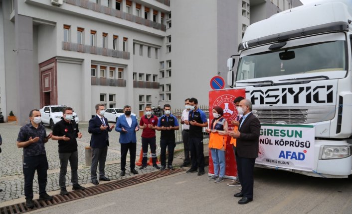 Giresun'dan Sinop'a 5 tır dolusu yardım malzemesi gönderildi