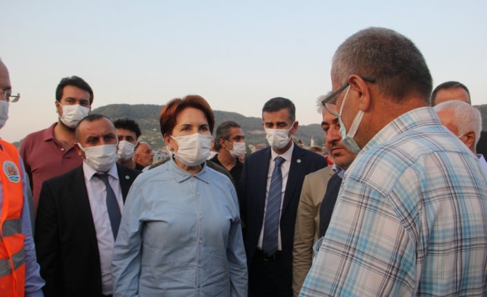 İYİ Parti Genel Başkanı Akşener, sel afeti yaşanan Ayancık’ı ziyaret etti