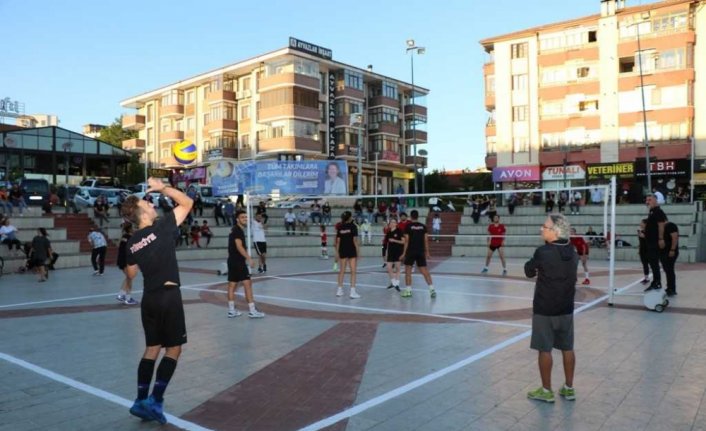 Safranbolu'da Dostluk ve Kardeşlik Voleybol Turnuvası başladı