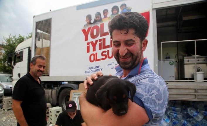 Sel enkazından çıkartılan 