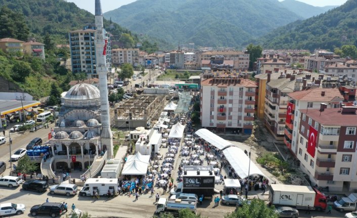 Sel felaketinin yaşandığı Bozkurt'ta hayatını kaybedenler için mevlit okutuldu