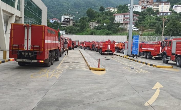 Yangınlarla mücadele için gelen Azerbaycan ekibi yurttan ayrıldı