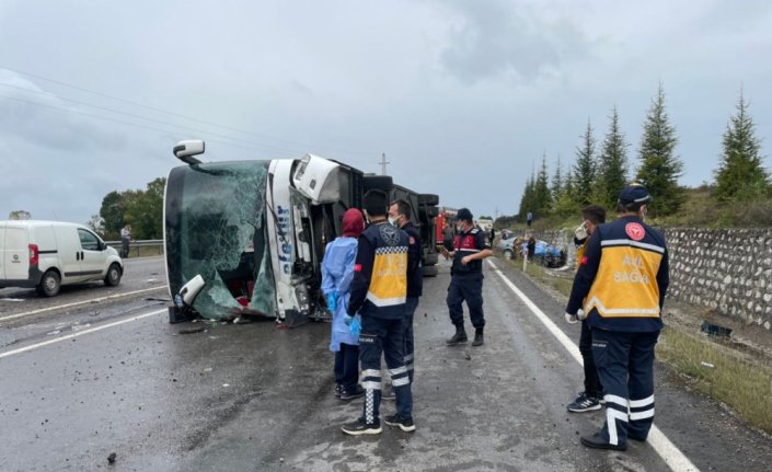 Bartın'da yolcu otobüsü ile otomobil çarpıştı: 3 kişi öldü